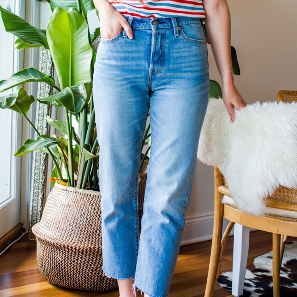 LEVI’S Wedgie Fit Straight Leg Jean - Medium Wash